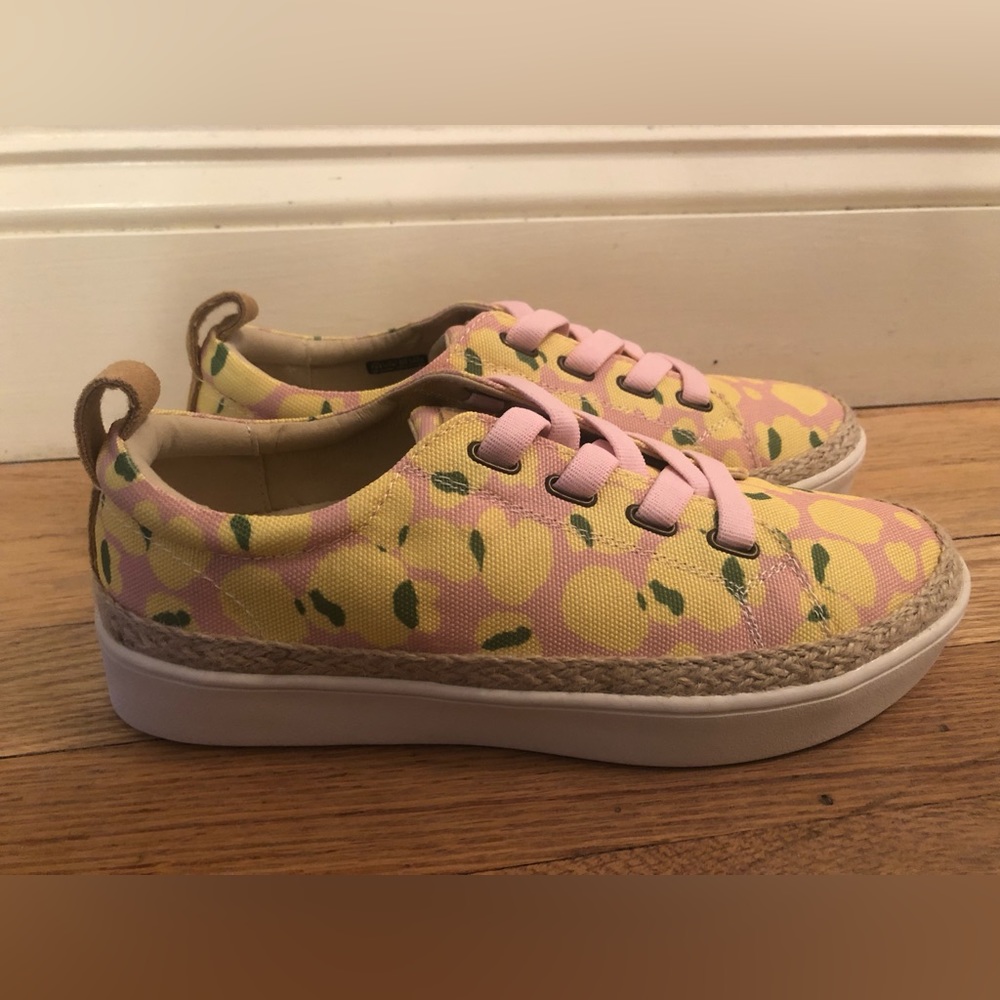 Spenco lace up Malibu sneaker, blush!